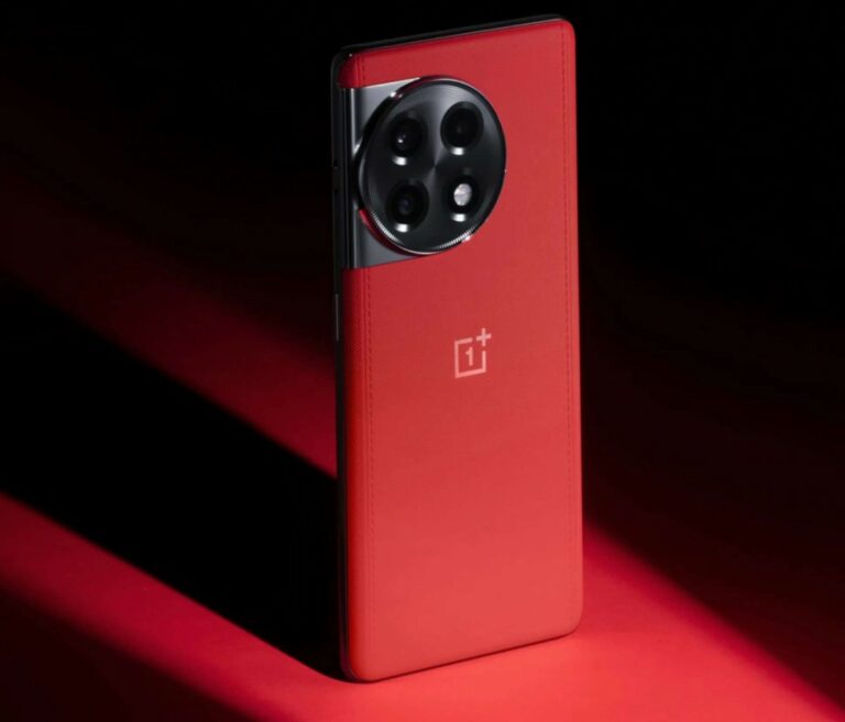 OnePlus 11R Solar Red Coming Soon in Pakistan