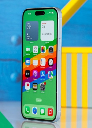 iPhone 17 and 17 Plus to Come with 120Hz Displays with Always-On Display